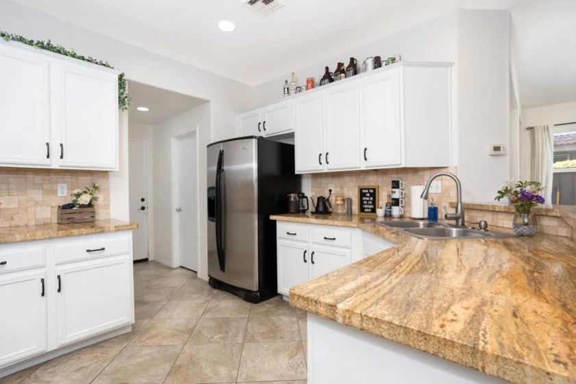 425 S Meadowbrook Drive #123 photo 6