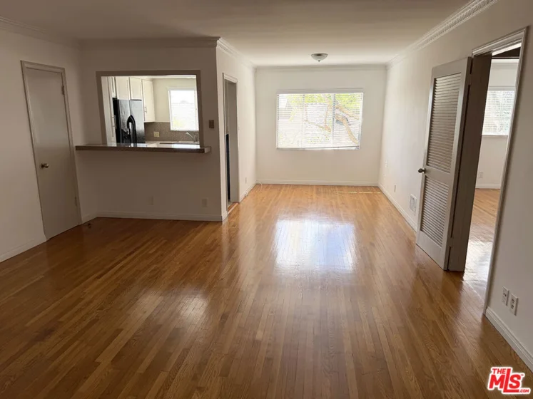 1225 Sunset Plaza Drive #2 photo 10