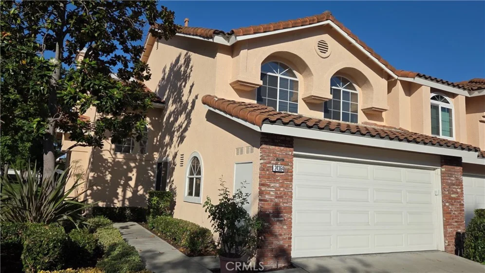 24364 Hilton Way photo 2