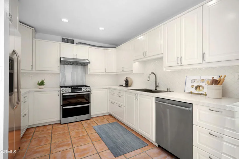 400 Monterey Road #16 photo 15