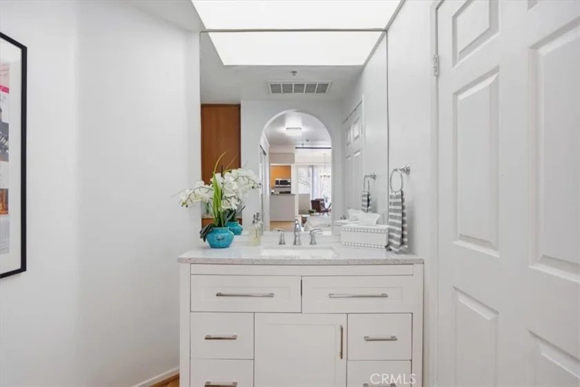 620 S Gramercy Place #130 photo 12