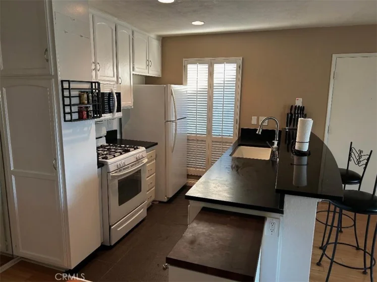 2867 S Fairview #F photo 20