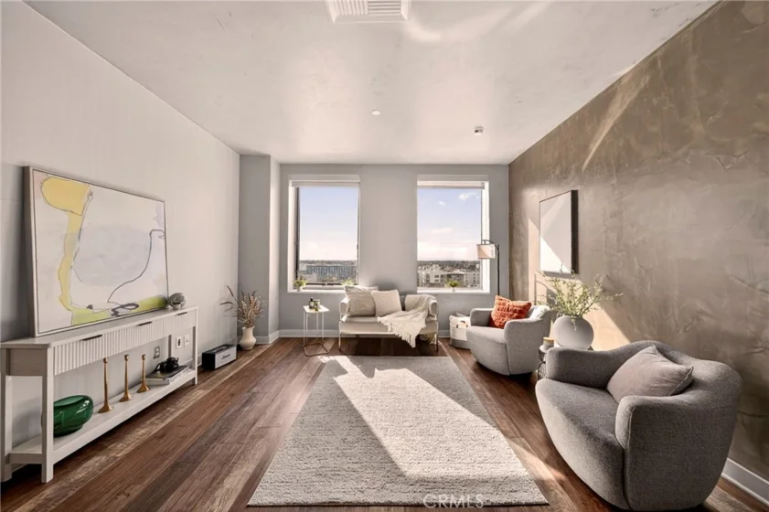 3810 Wilshire Boulevard #909 photo 13