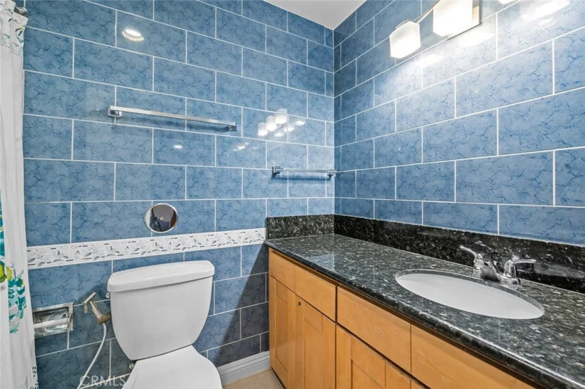1804 W Glenoaks Avenue photo 15