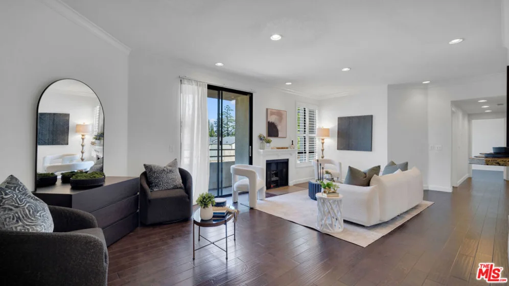 13920 Moorpark Street #106 photo 5