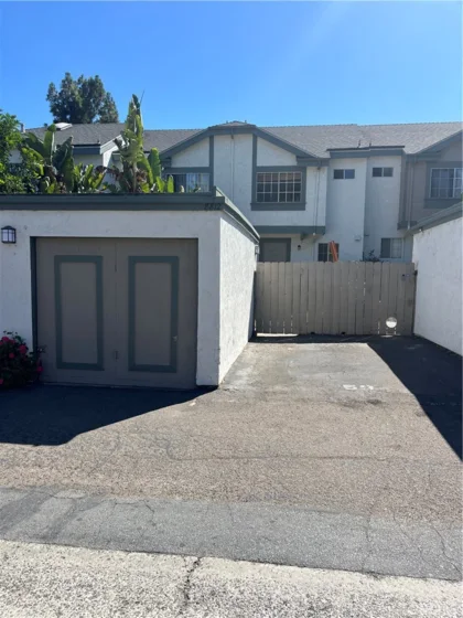 8812 Spring Canyon Drive photo 2