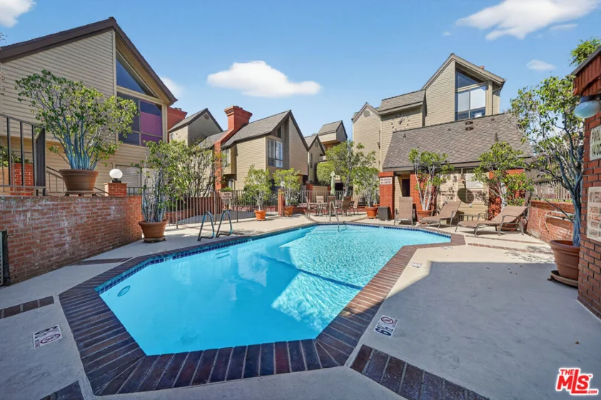 835 S Lucerne Boulevard #105 photo 11