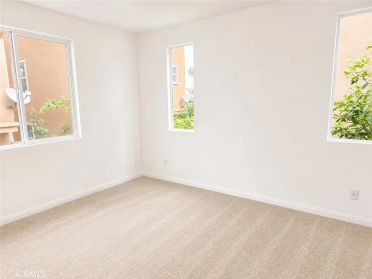 1507 Mission photo 15