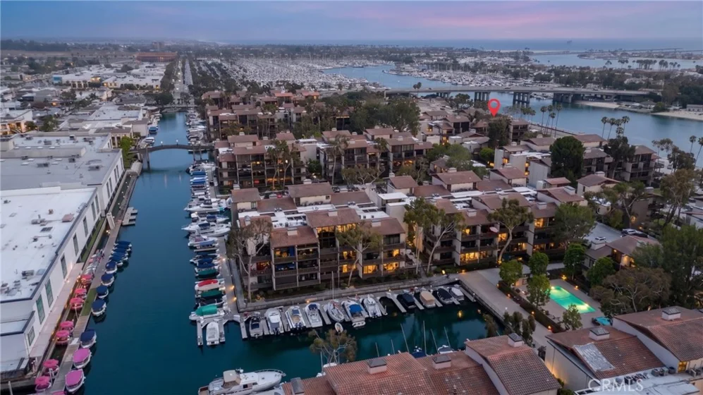 8208 N Marina Pacifica photo 2