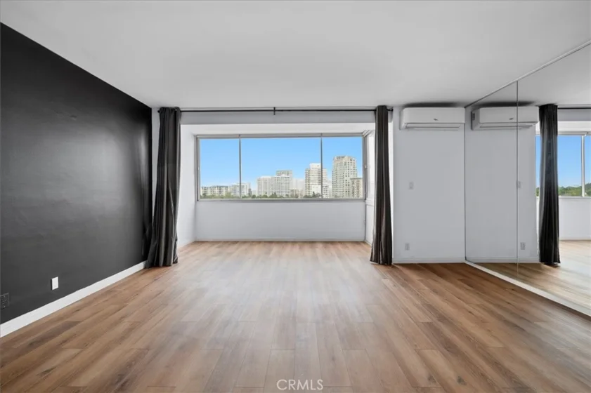 969 Hilgard Avenue #1006 photo 5