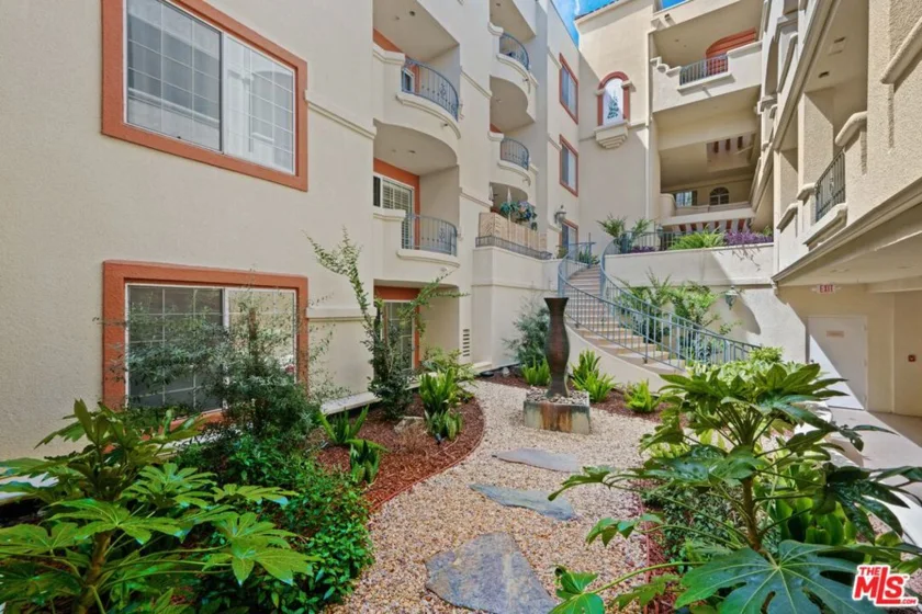 7218 Hillside Avenue #202 photo 21
