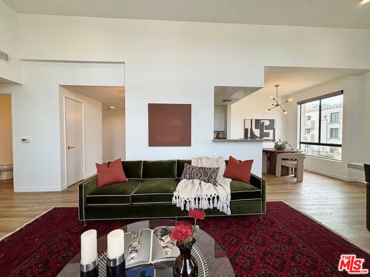 13920 Moorpark Street #308 photo 24