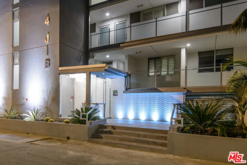 4 Jib Street #13 photo 51