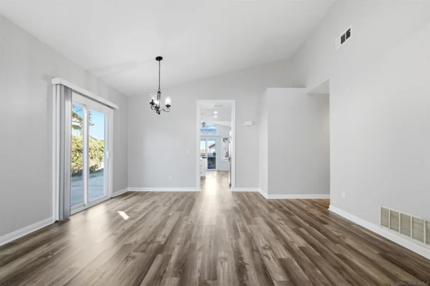 39766 Del Val Drive photo 3