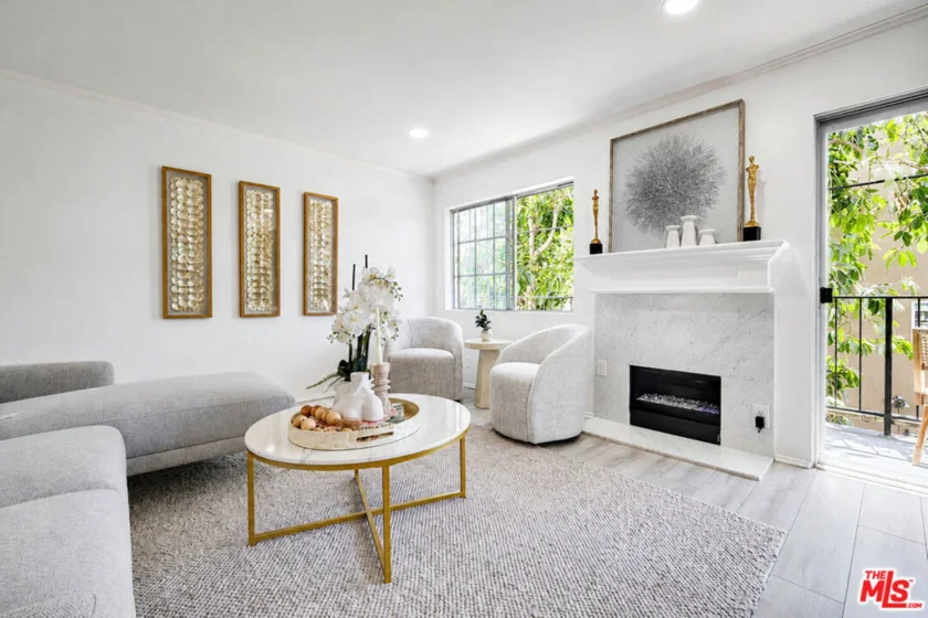4249 Longridge Avenue #209 photo 14