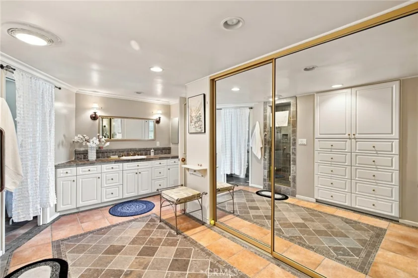 1255 S Orange Grove Boulevard #5 photo 15