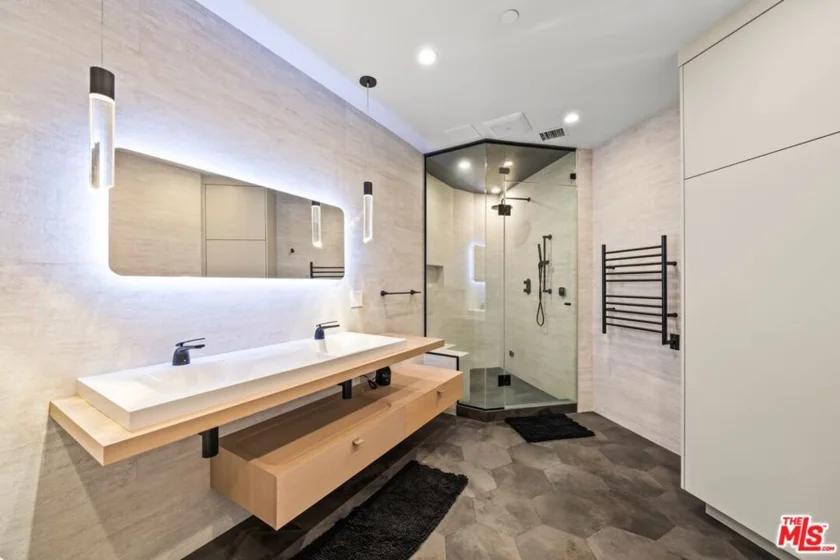 1100 Wilshire Boulevard #3208 photo 9