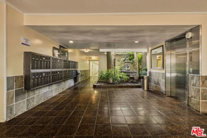 1230 N Sweetzer Avenue #204 photo 22
