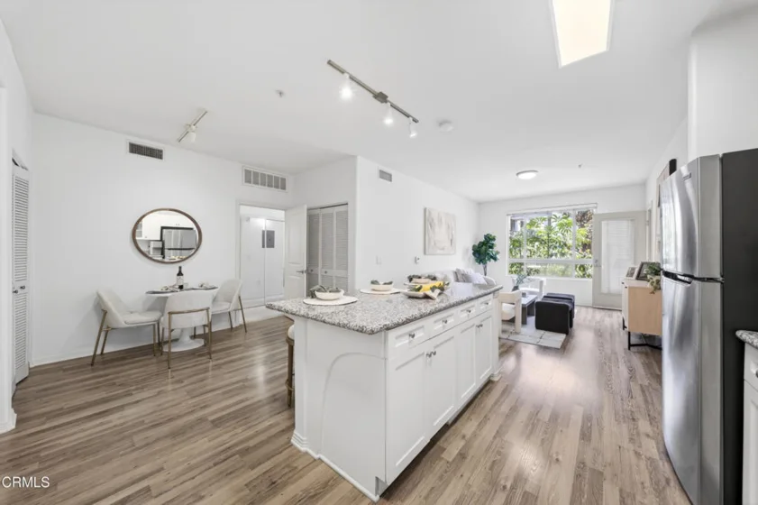 100 S Alameda Street #259 photo 3
