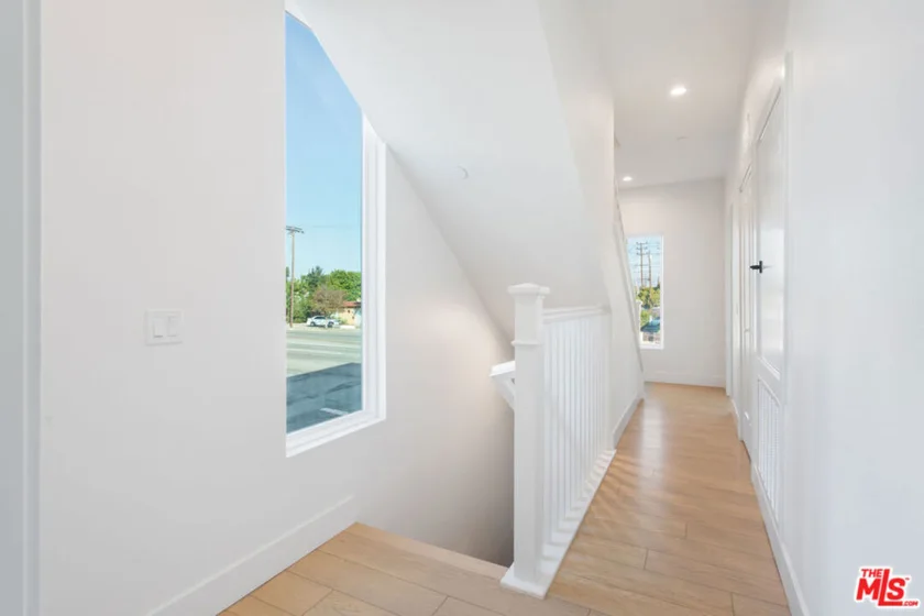 11212 W Victory Boulevard #7 photo 18