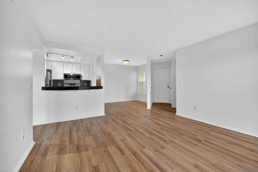 2063 Lakeridge Circle #101 photo 2