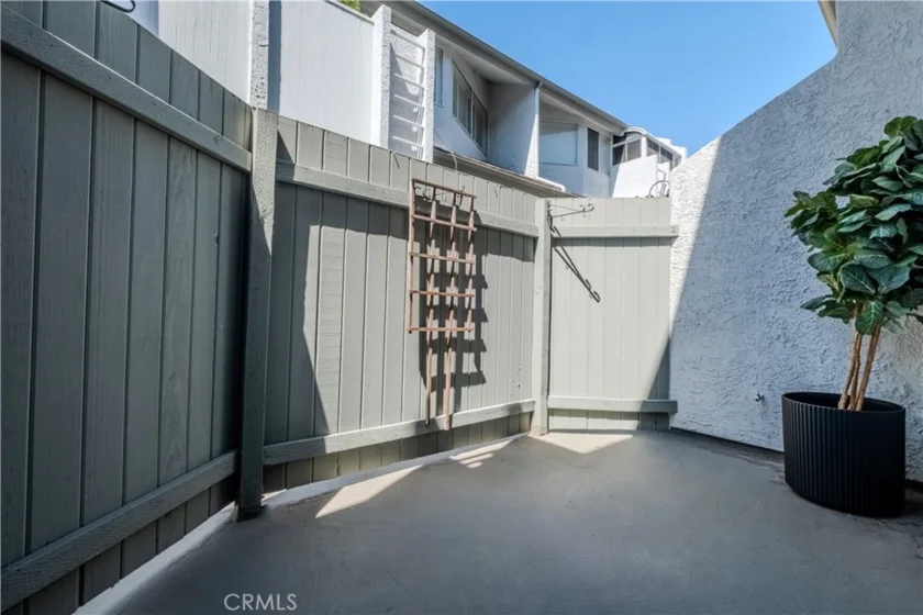 10911 Bluffside Drive #17 photo 5