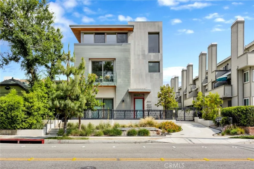 943 E California Boulevard #2 photo 1