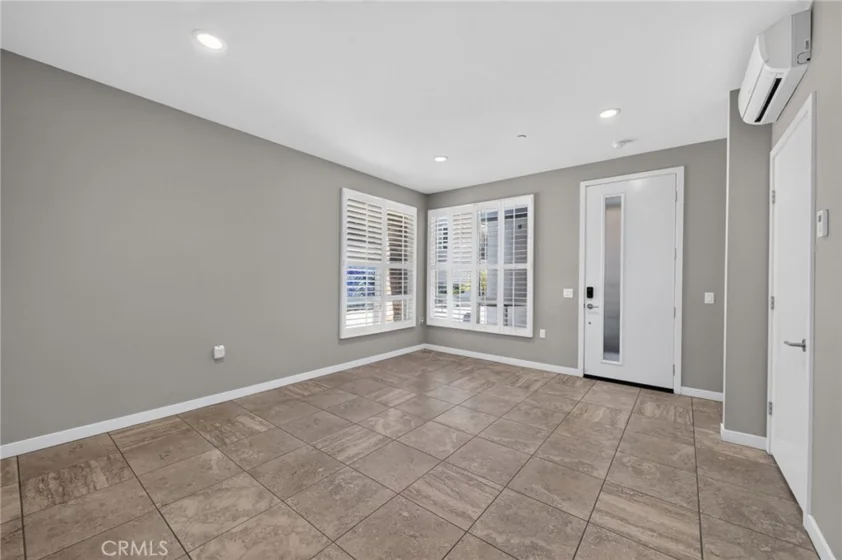 821 Brickyard photo 9