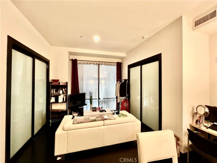 655 S Hope Street #607 photo 1