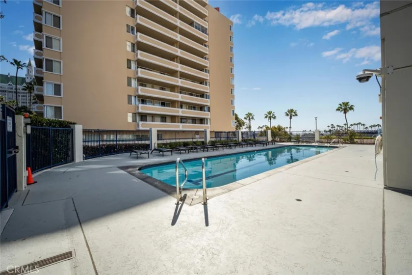 525 E Seaside Way #904 photo 34