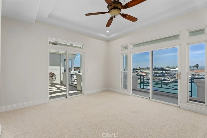 2600 Newport photo 16
