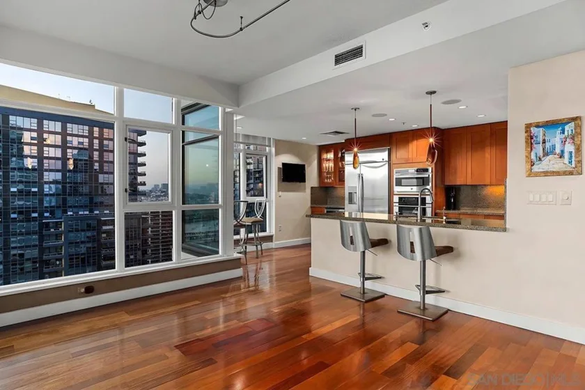 1205 Pacific Hwy #3101 photo 22