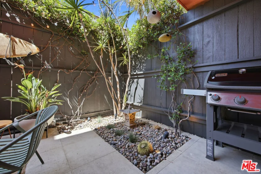 1400 N Hayworth Avenue #2 photo 17