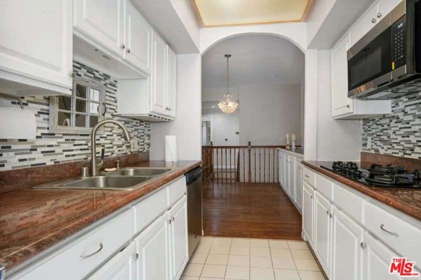 10630 Eastborne Avenue #306 photo 14