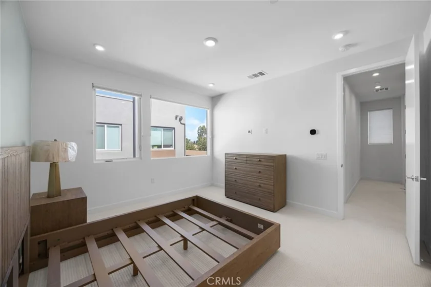 669 S Lyon Street photo 39