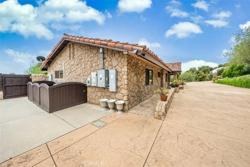 24405 Fuerte Road photo 5