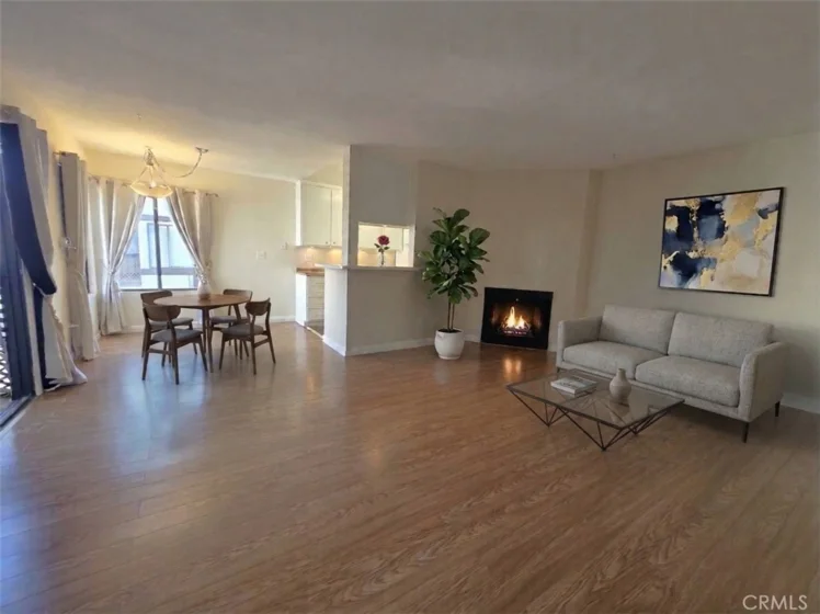 515 N Jackson #311 photo 2