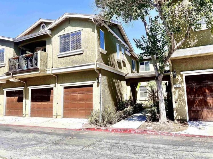 2039 Azure Cove #4 photo 1