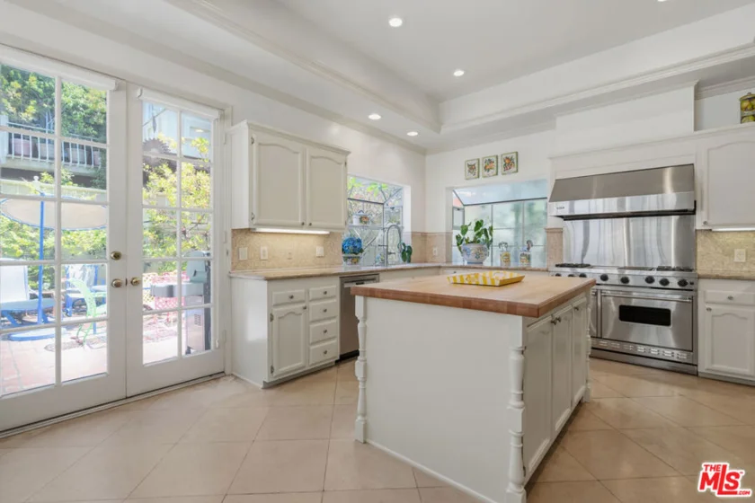 820 S Gretna Green Way #6 photo 5