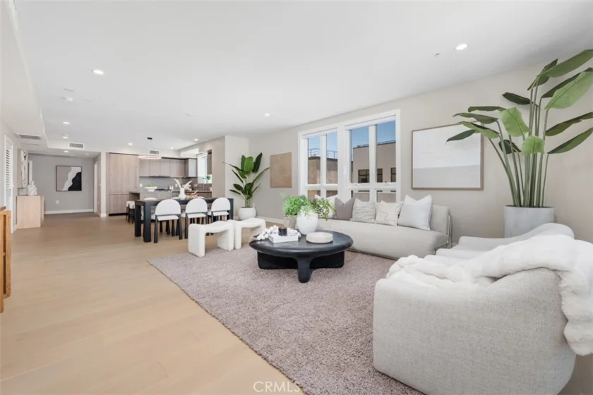 39 S Los Robles Avenue #6020 photo 12