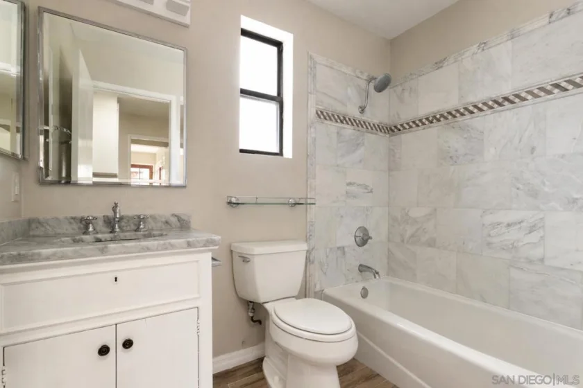 8746 Villa La Jolla Drive #51 photo 24