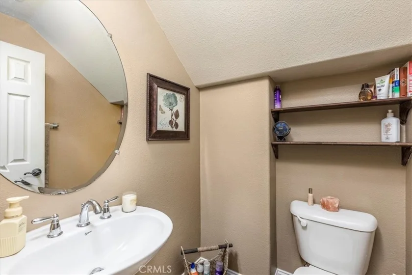44972 Bellflower photo 27