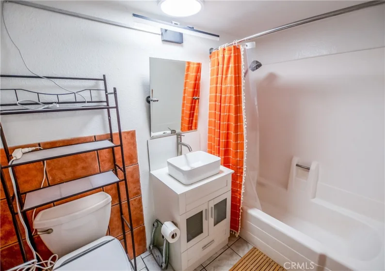 300 E Chestnut #300Q photo 17