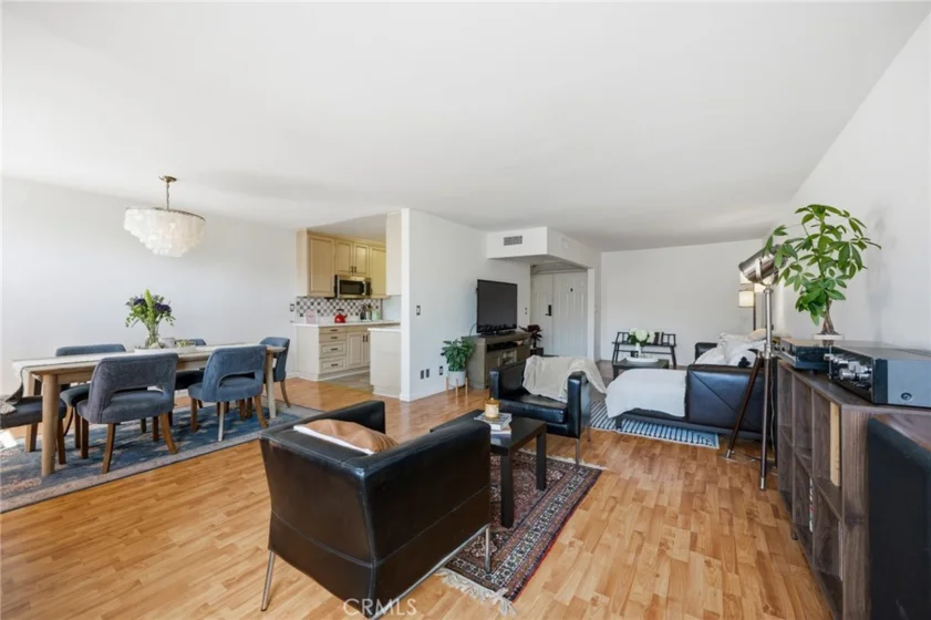 14141 Dickens #312 photo 15