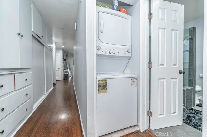 325 Cedar photo 12