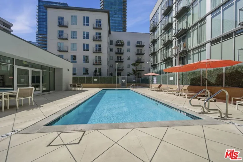 645 W 9th Street #406 photo 20