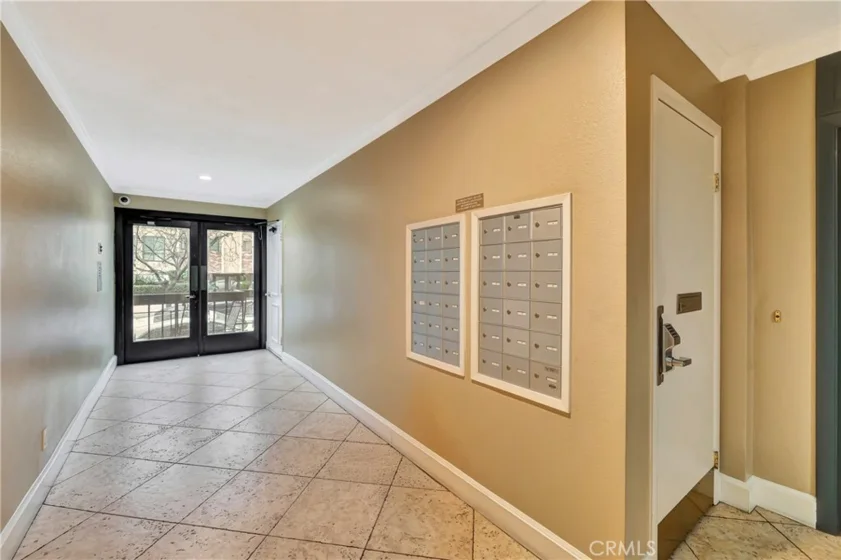 1734 N Fuller #107 photo 19