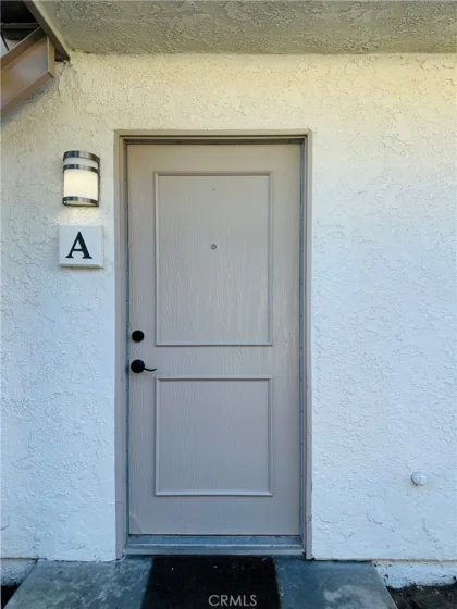 2815 S Fairview #A photo 1