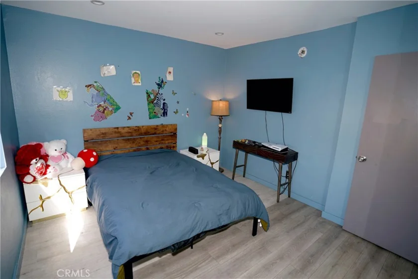 18954 Sherman Way #3 photo 32