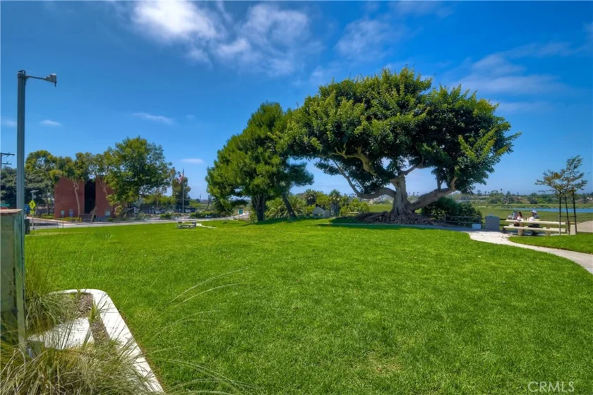 543 Laguna Drive photo 33